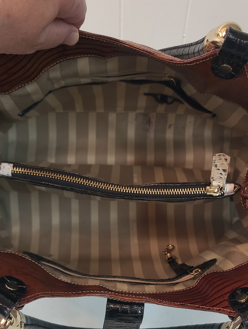 Brahmin White/Silver Croc-Embossed Hobo Satchel with Brown/Black/Gold Tone Trim - Picture 12 of 16